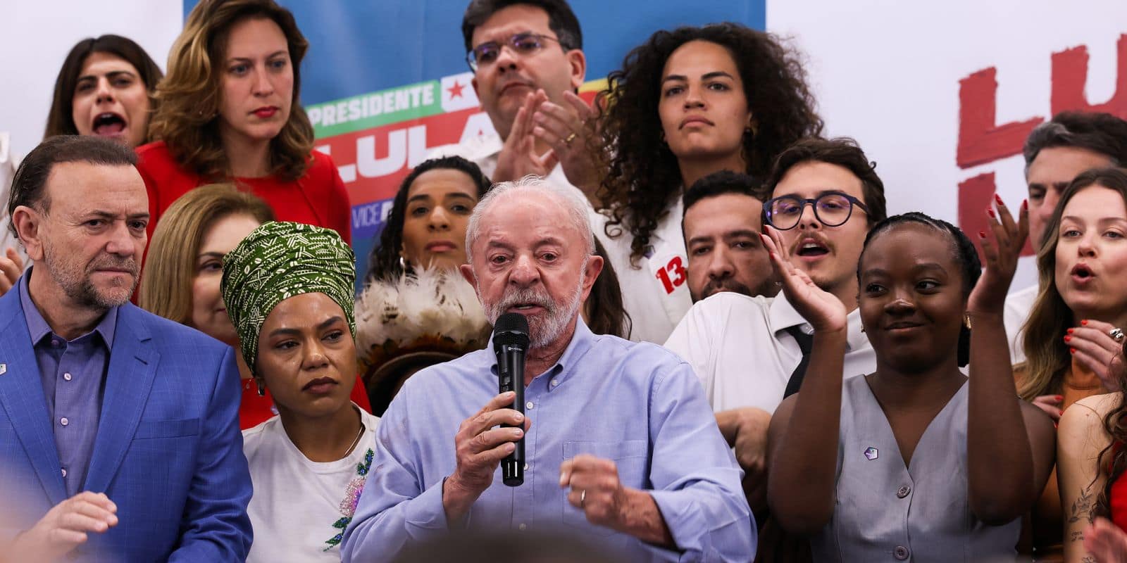 Brasília – DF – 07/10/2026 - Candidato a reeleição, Luiz Inácio Lula da Silva, durante ato com parlamentares eleitos no Hotel Meliá em Brasília. Lula Marques/Agência Brasil.