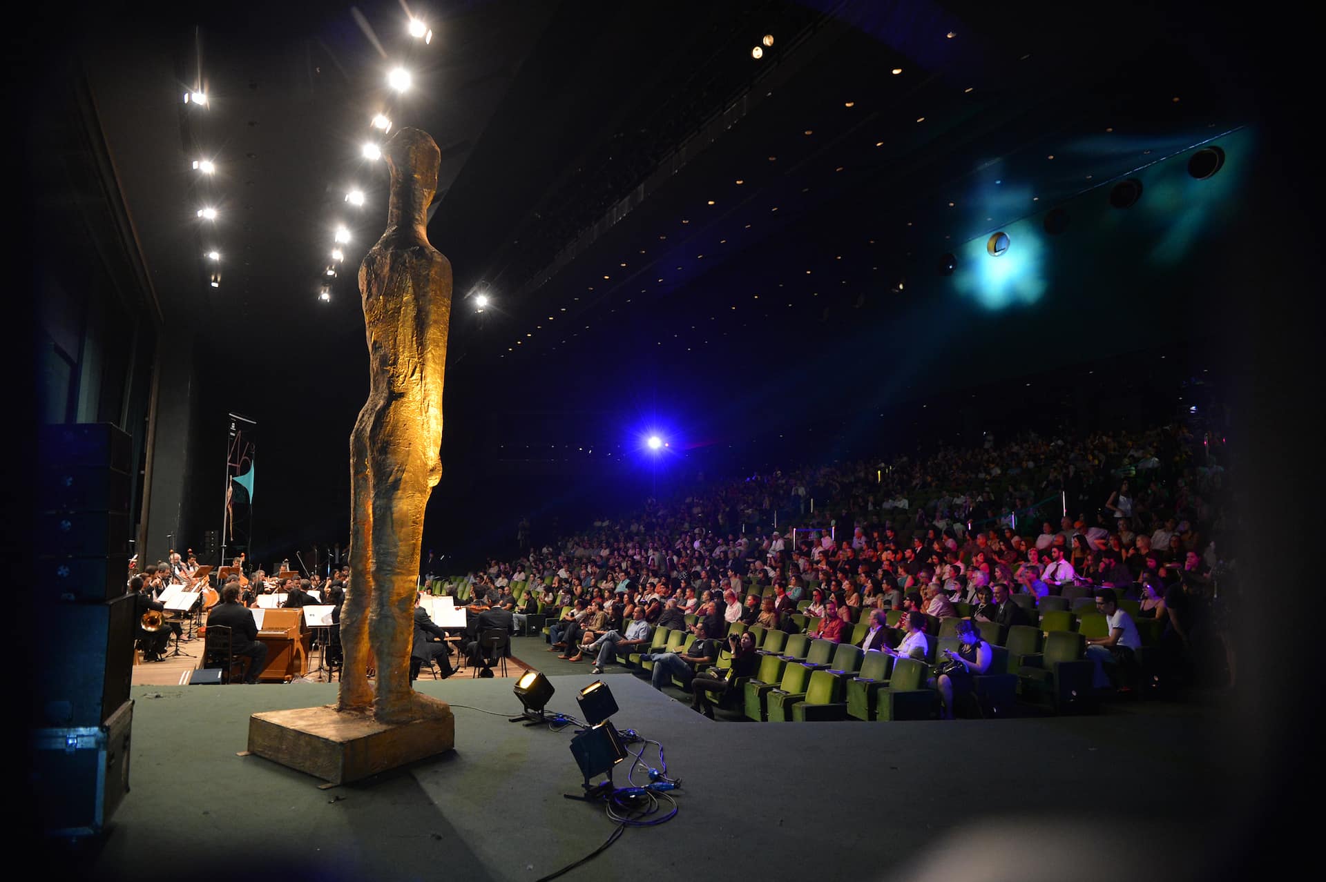 Abertura do 46º Festival de Brasília do Cinema Brasileiro com a apresentação da Orquestra Sinfônica do Teatro Nacional, sob a regência do maestro Cláudio Cohen e o violinista Benjamin Schmid. Foto: José Cruz/ABr