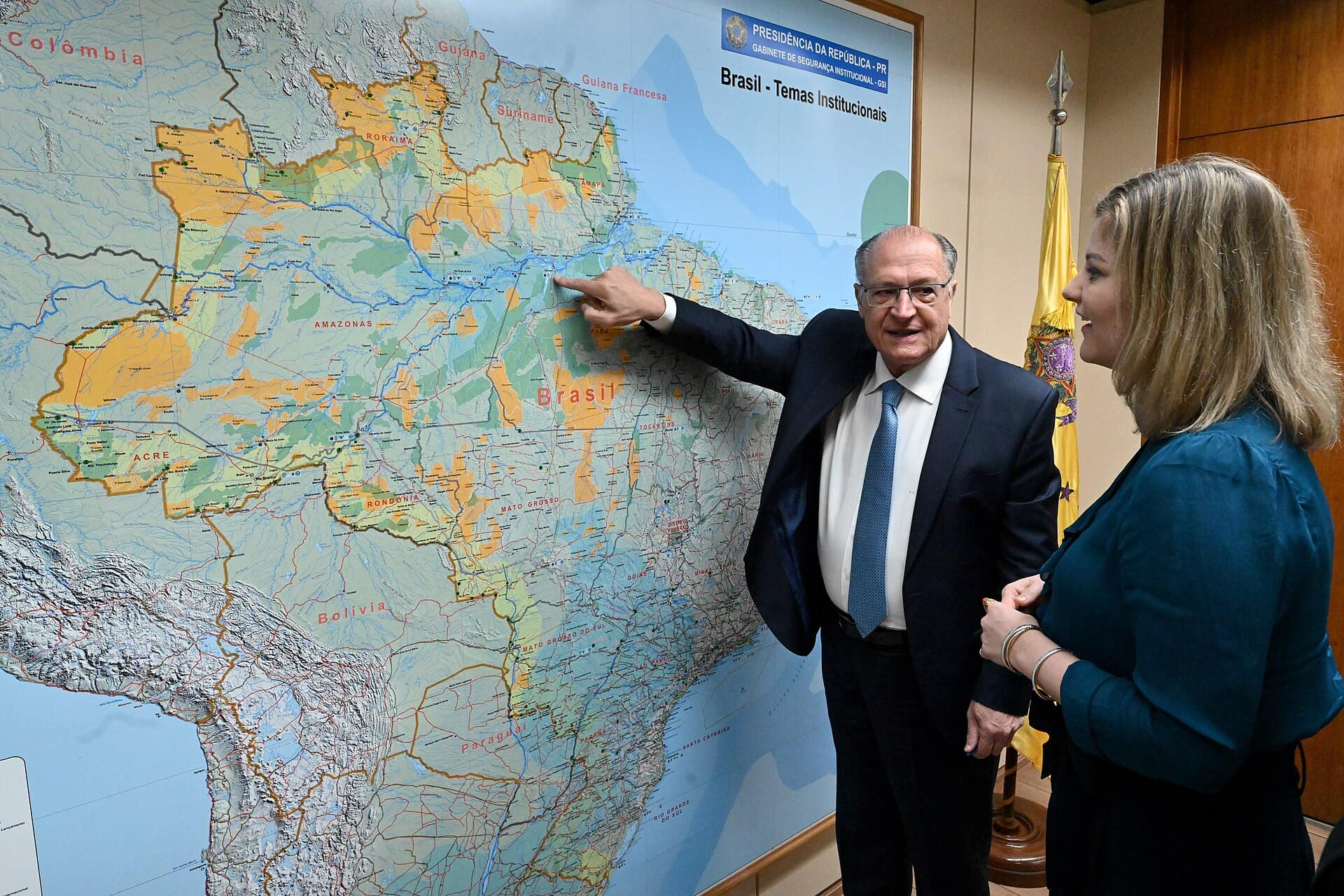 14-02-2023 Vice Presidente Geraldo Alckmin durante reunião com Liesje Schreinemacher Ministra Comércio Exterior e Cooperação ao Desenvolvimento do Reino dos Países Baixos no gabinete da Vice Presidência em Brasília. Foto: Cadu Gomes/VPR