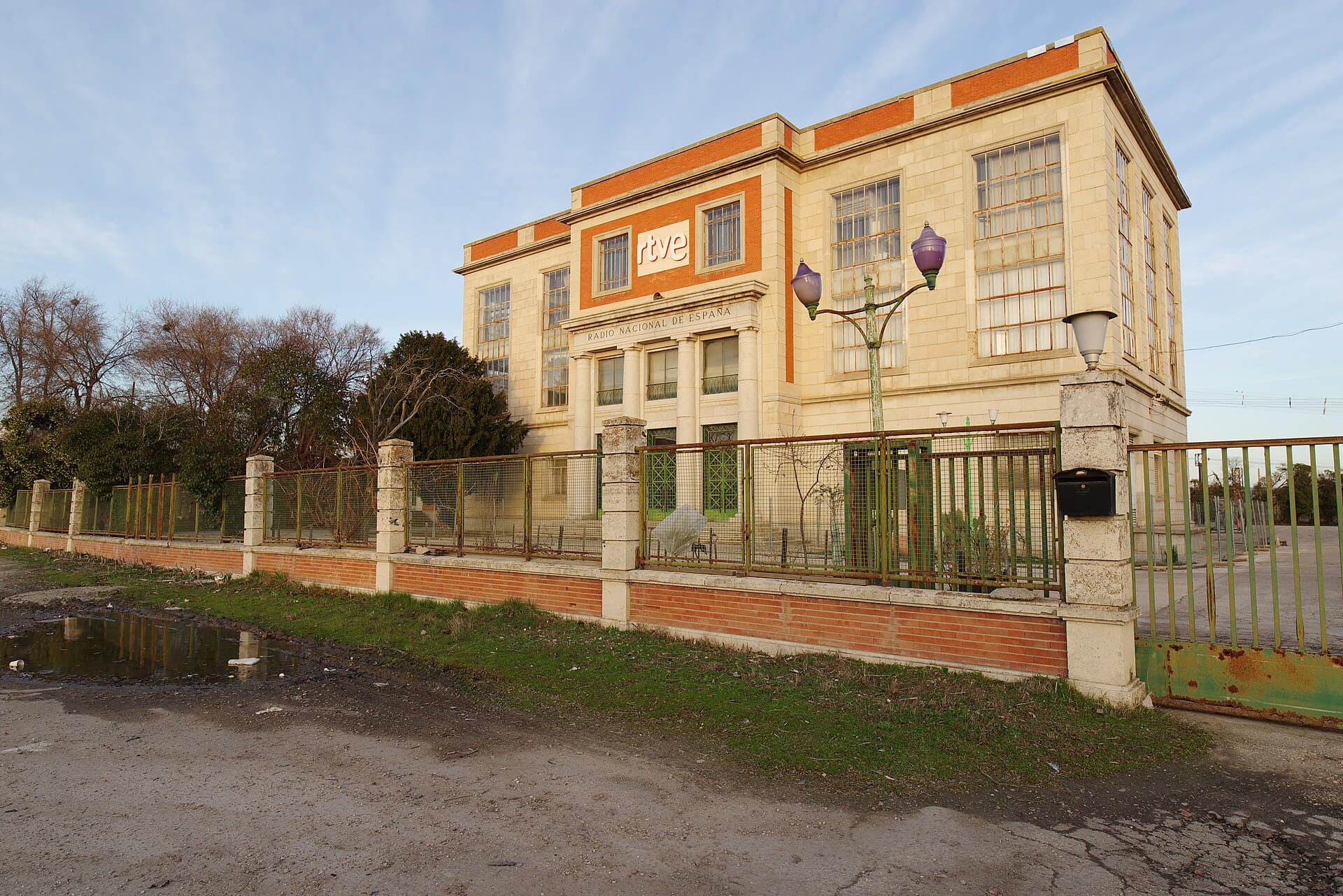 Medium Wave Broadcasting Center of Radio Nacional de España, located on the Chinchón road (M-832) in Arganda del Rey, Madrid (Spain).
