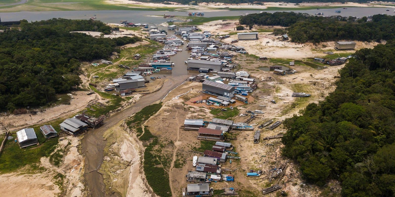 RETROSPECTIVA_2023 - Seca no Amazonas. - Foto: Rafa Neddermeyer/Agência Brasil