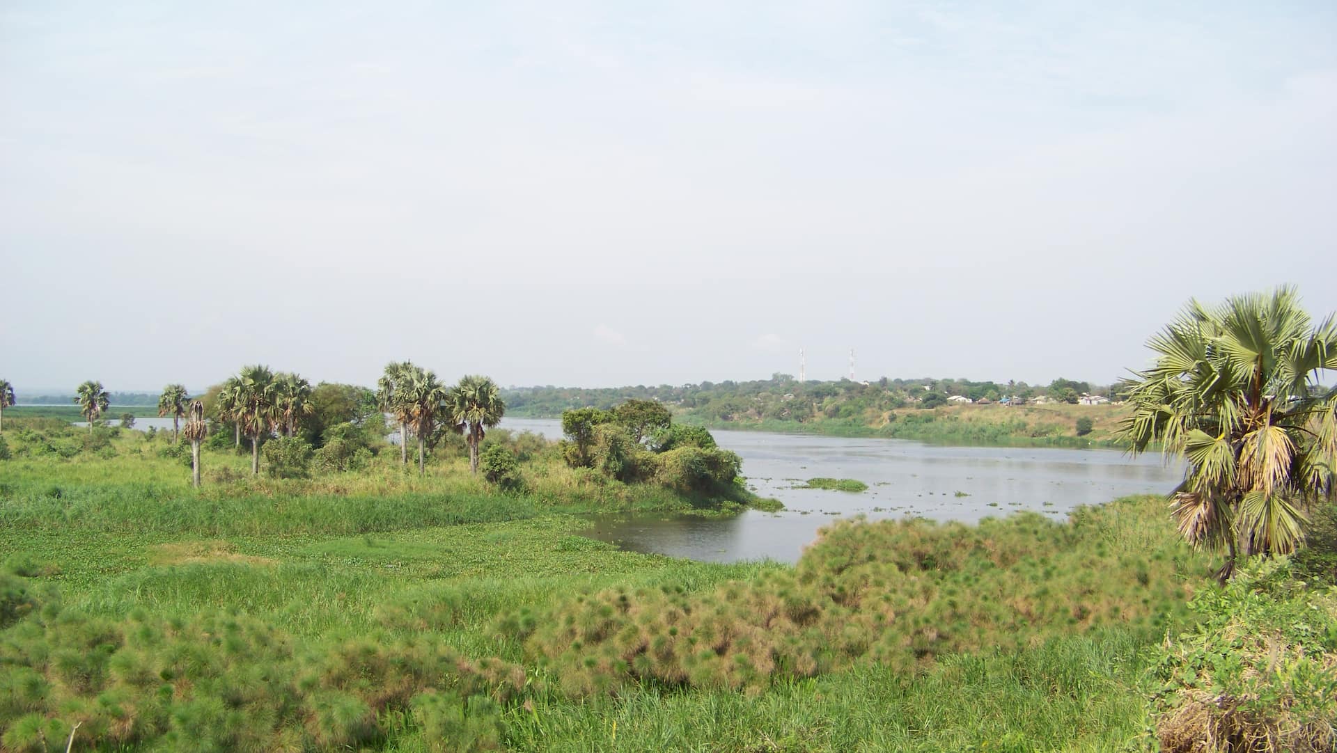 Lake Albert flowing out into Albert Nile near Pakwach, Uganda
